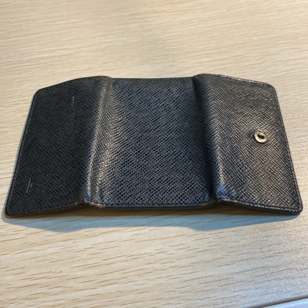 Louis Vuitton Vintage Taïga 6 Key Holder